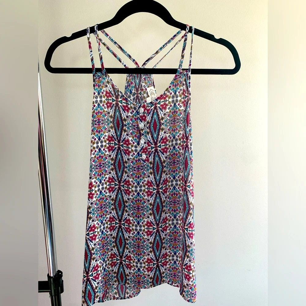 Pink Rose Multicolor Geometric Top - Picture 1 of 6